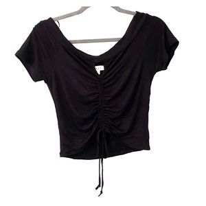 Scoop neck draw strong top